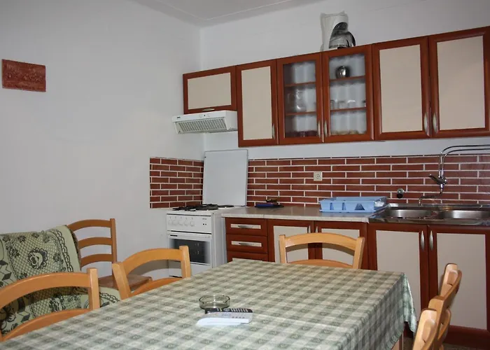 Apartment With A Parking Space Mandre, Pag - 11239