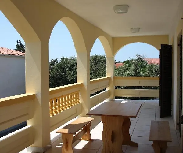 Апартаменты With A Parking Space Mandre, Pag - 11239 Колан