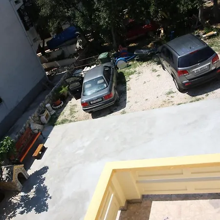 With A Parking Space Mandre, Pag - 11239 科兰
