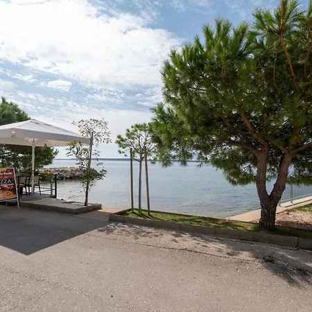 With A Parking Space Mandre, Pag - 11239 公寓